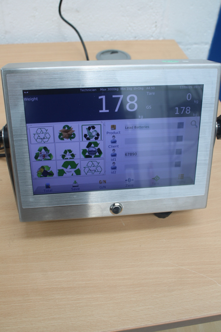 Touchscreen industrial scale showing a recorded weight of 178 kg with waste category icons and client information